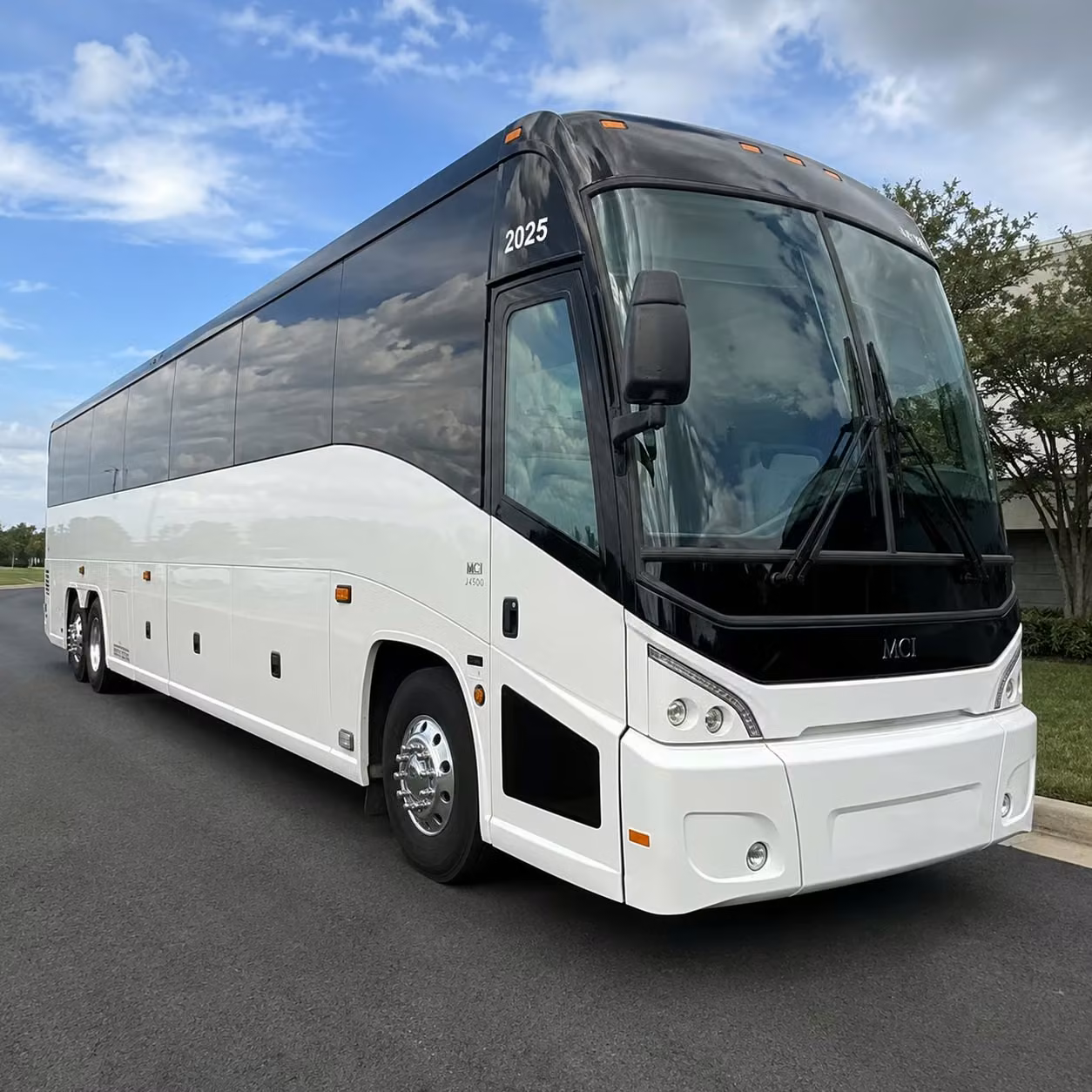 start your beaumont airport transfer the right way with a corporate shuttle